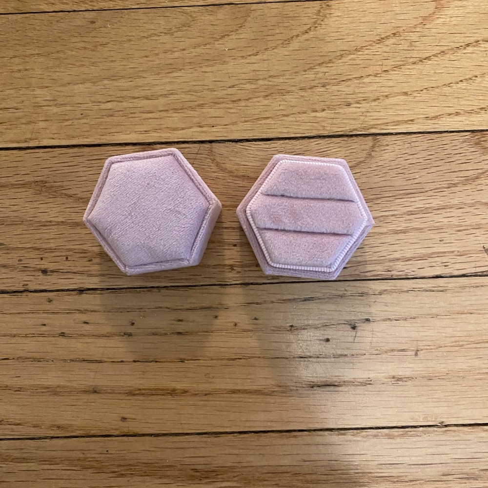 Ring box